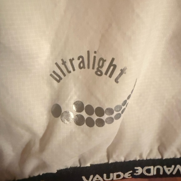 Vaude White Sleeveless Vest size 40 - Picture 5 of 9